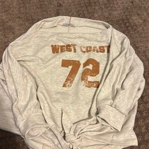 Ces femme sweatshirt small oversized , off the shoulder